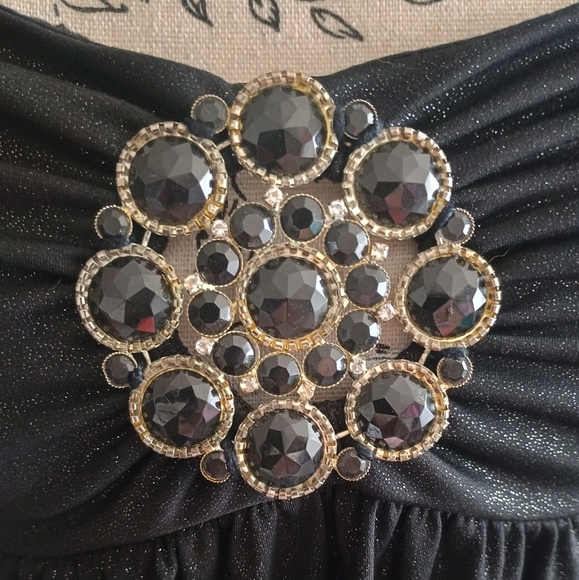 Downtown Girls Night Life Strapless Top - Picture 2 of 11